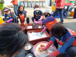 거창군 자원봉사자, 산청군 산불 피해 현장에서 자원봉사활동 나서!