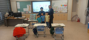 거창 북부농협, 관내 초등학교 농업인 자녀 입학생들에게    학습 꾸러미 전달 !!!