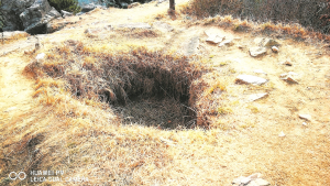 거류산 정상 ‘석정’ 정비하고 보존해야