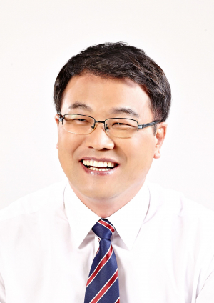 신동환 법학박사 도의원 출마선언(거창군 제2선거구)