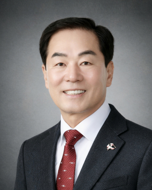국민의힘 창녕군수 후보에 성낙인 현 군수 확정11