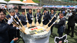 쫀득고소 지리산 흑돼지에 향긋한 산나물
